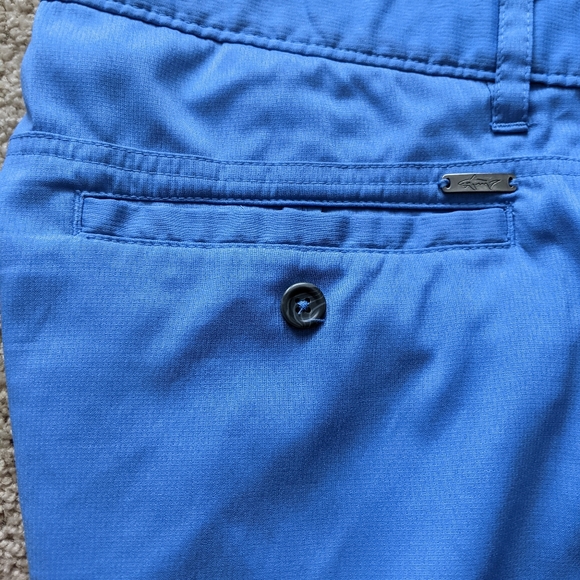 Greg Norman Blue Golf Shorts - Sz 36 - Slim Fit - Picture 2 of 5